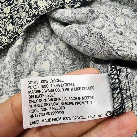 Knox Rose Leocell Floral Printed Button Up Women's Shirt  M - Picture 6 of 7